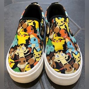 Kids size 13, Pokémon sliders